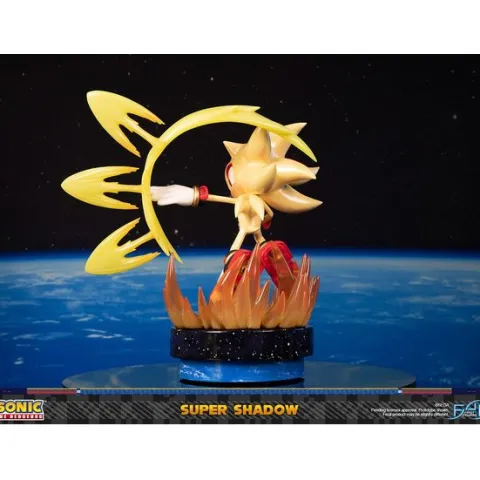 First 4 Figures SEGA Sonic the Hedgehog – Super Shadow Standard Edition Statue