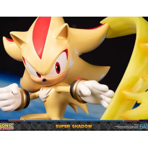 First 4 Figures SEGA Sonic the Hedgehog – Super Shadow Standard Edition Statue