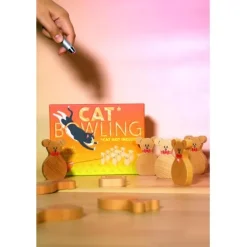 Terrarium Games: Cat Bowling